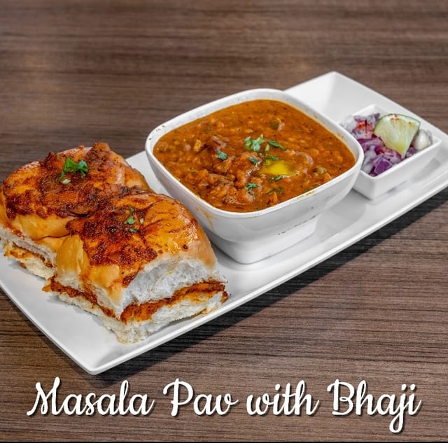 Masala Pav w/Bhaji.