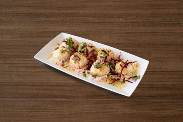 Sev Puri  (7pc).